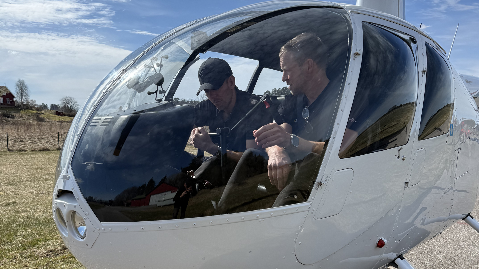 Privat helikoptercertifikat – PPL(H) – helikopterutbildning hos Arlanda Helicopter