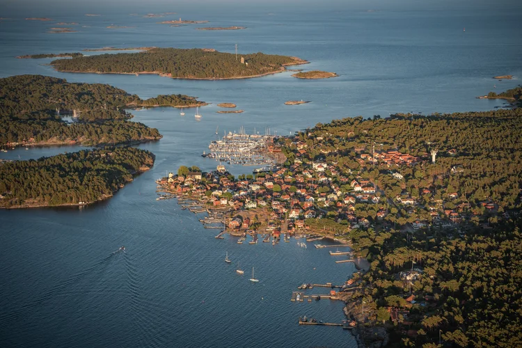 Upplev Sandhamn – helikoptertransport med Arlanda Helicopter