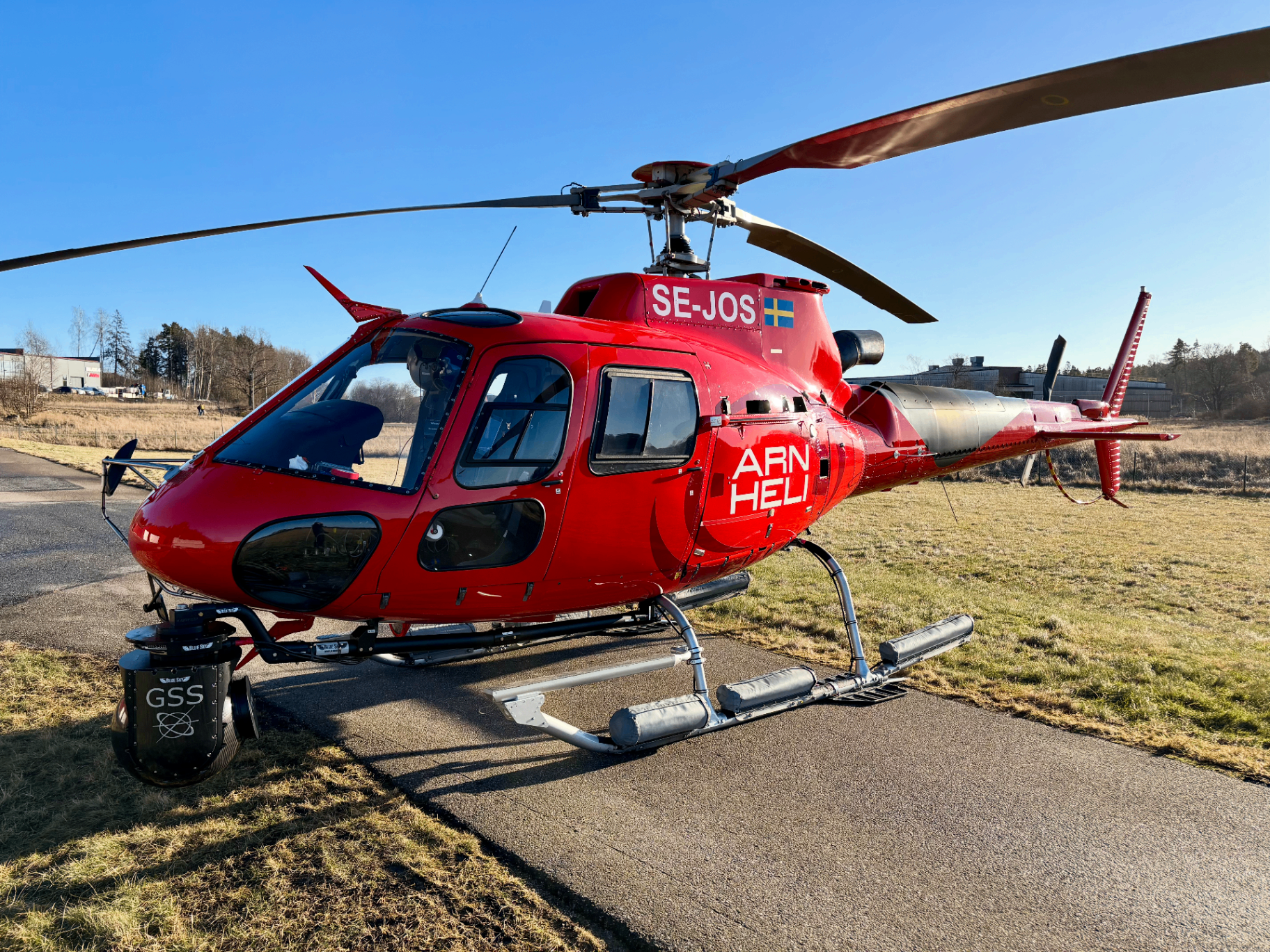 ARLANDA helikopter SE-JOS med GSS-kamerarigg