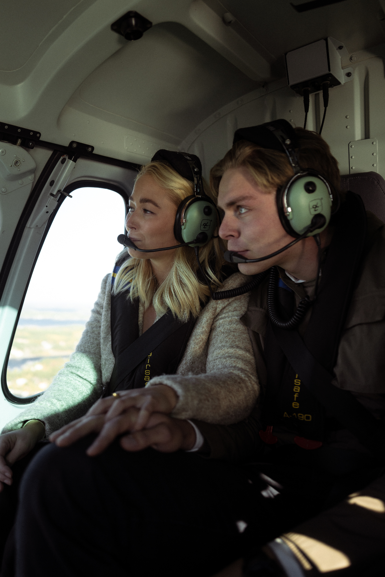 Stockholm från ovan – delad tur – presentkort helikoptertur att ladda ned