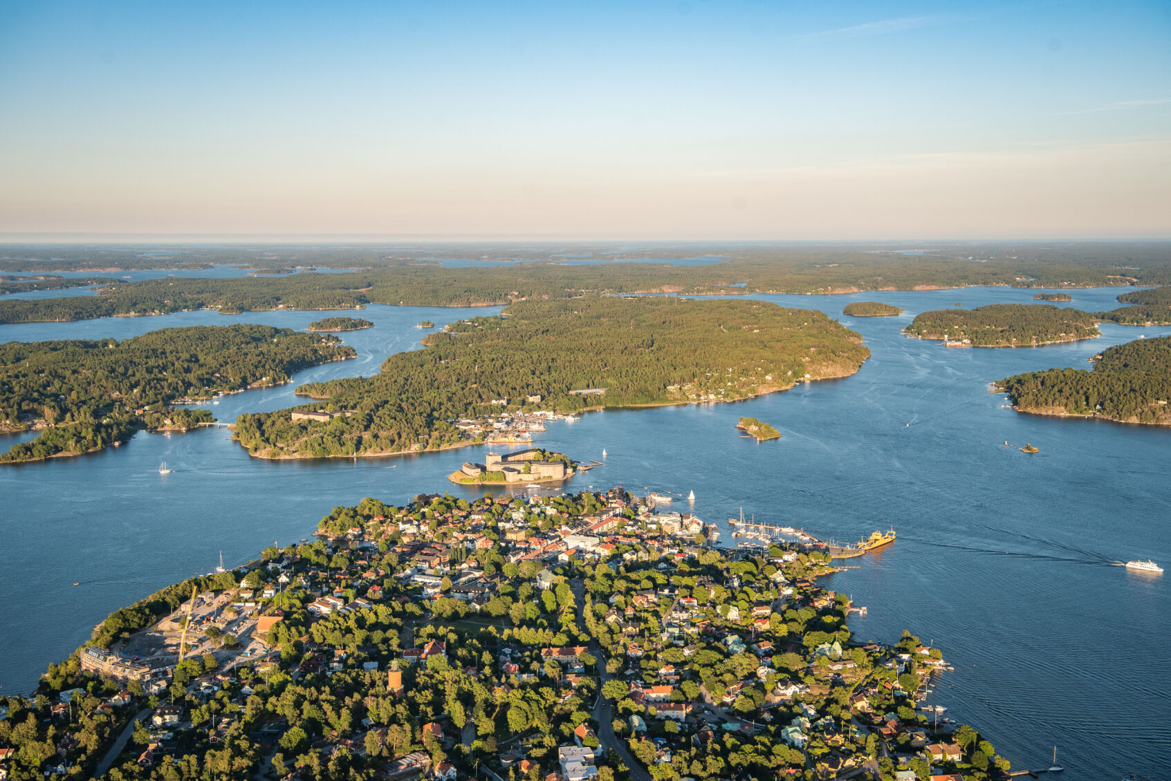 Stockholm & skärgården – privat tur – presentkort helikoptertur att ladda ned